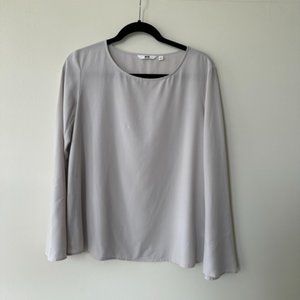 Uniqlo Gray Bell-Sleeved Blouse Small